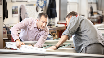 Together with ADLER, profine have developed an innovative two-component coating process for use with the Vacumat® method. | © profine
