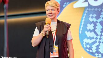 © Furniture of Ukraine / Living Wood