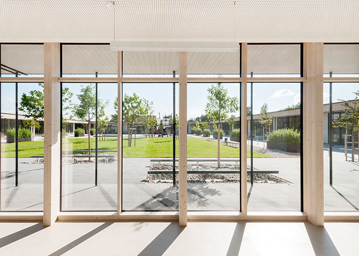 The windows were primed with ADLER Aquawood TIG HighRes Holz-Alu and glazed with ADLER Aquawood Natureffekt in the colour Zugspitze (photo: Antje Hanebeck)